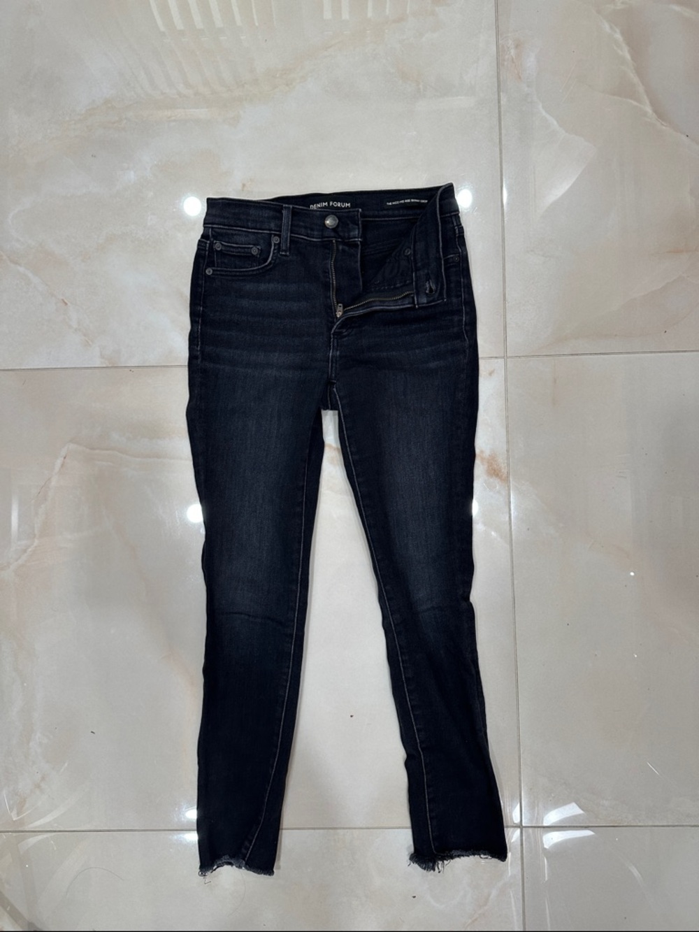 Denim Forum Nico Mid Rise Skinny Crop Jeans